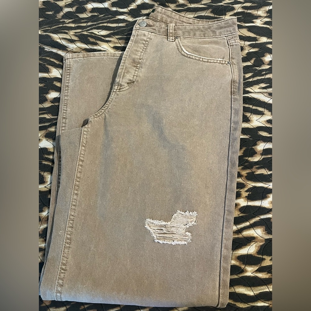 Women’s Wild Fable Distressed Brown Jeans